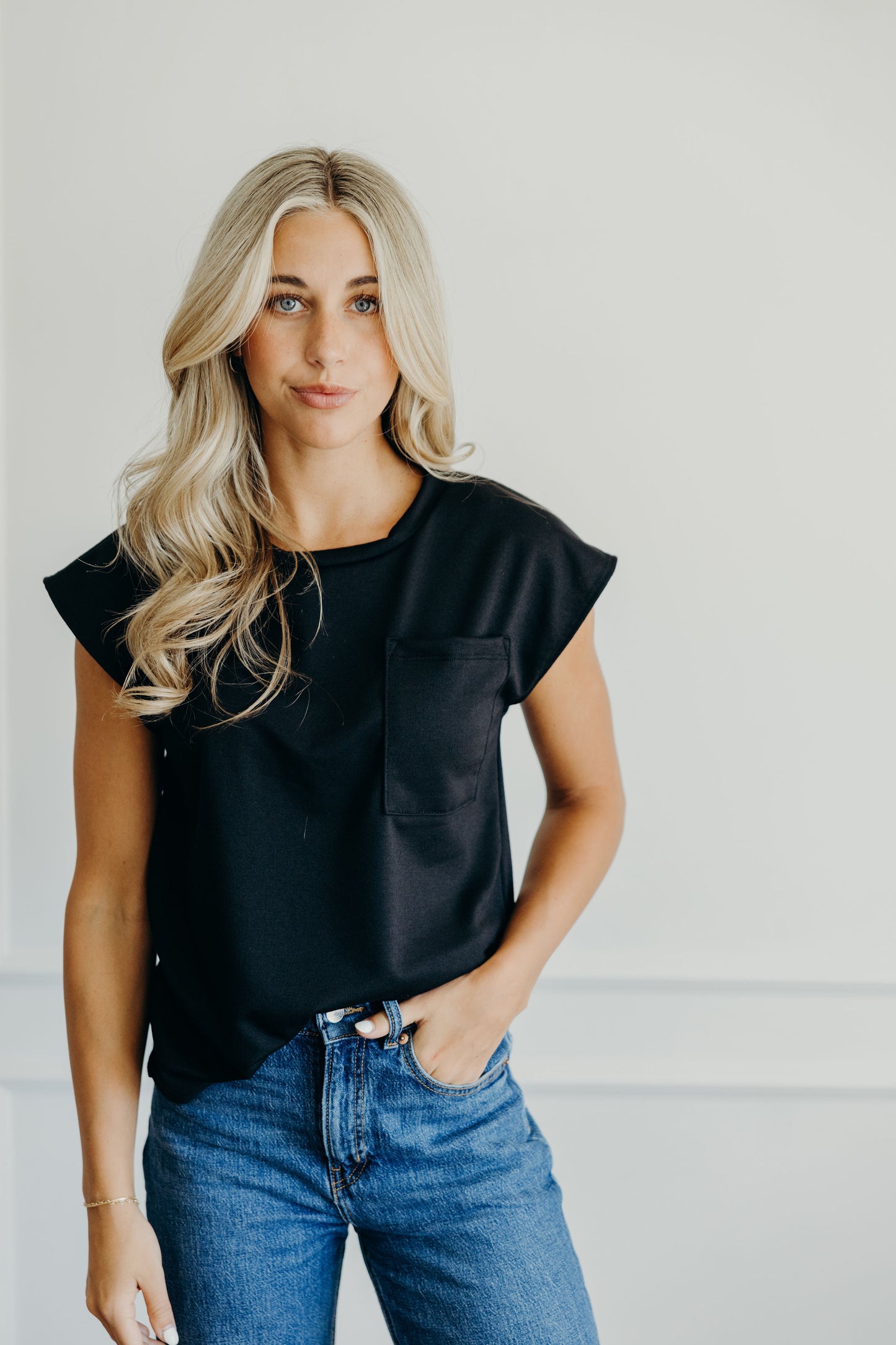 POCKET SLUB TEE IN BLACK