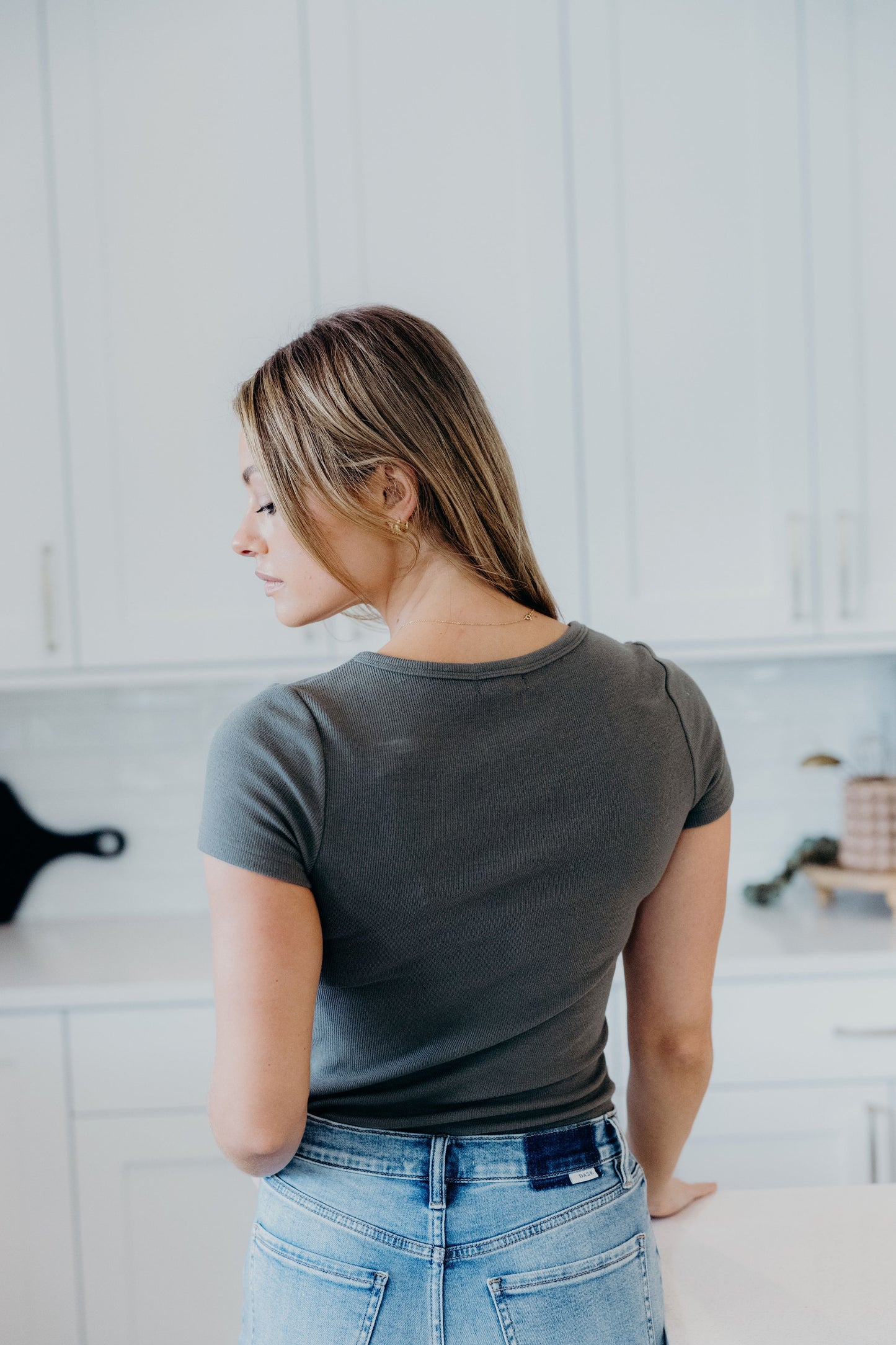 RIBBED SWEATER SCOOP TEE IN BASIL