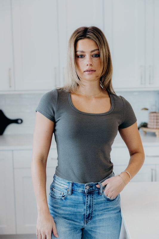 RIBBED SWEATER SCOOP TEE IN BASIL